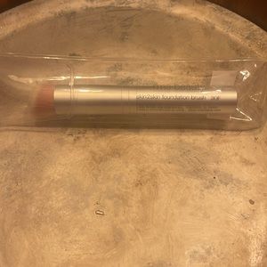 Rms beauty skin2skin foundation brush NWT 30F